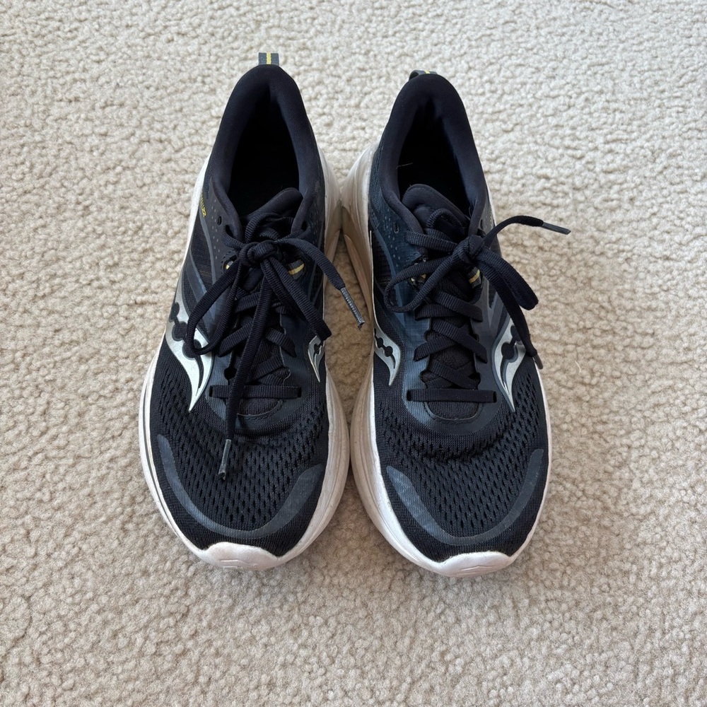 Saucony Women's Black Omni 22 Running Shoes Size 7.5